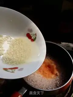 Make The baby feeds on tomato granular surfaces step 3