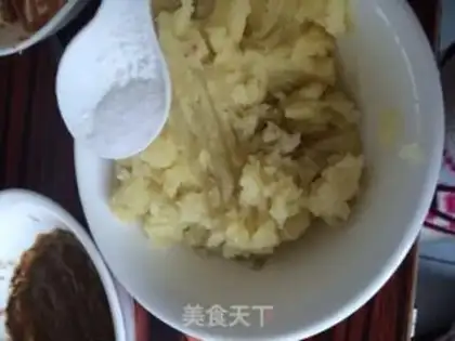 Make Black pepper mashed potatoes step 2