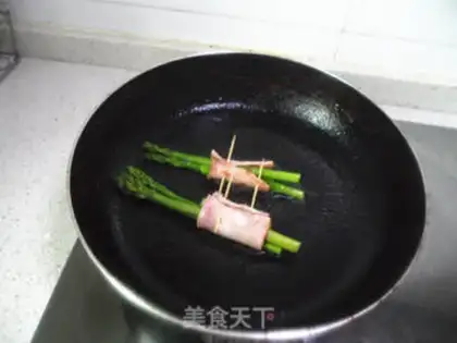 Make Bacon roll step 5