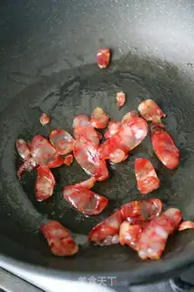 Make Pineapple shrimp fried rice step 4