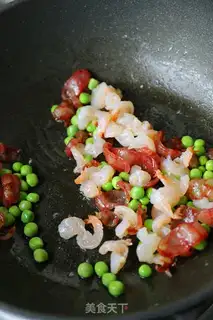 Make Pineapple shrimp fried rice step 6