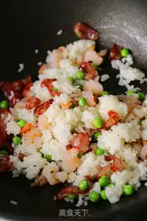 Make Pineapple shrimp fried rice step 7