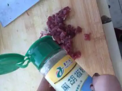 Make Classic pasta of meat sauce step 2