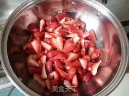 Make Strawberry sauce step 1