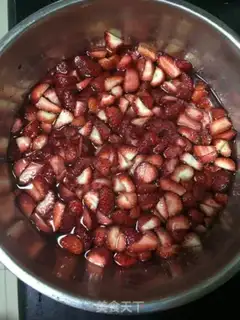 Make Homemade strawberry sauce step 6