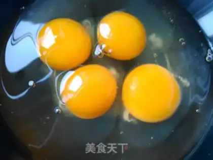 Make Fried eggs step 4