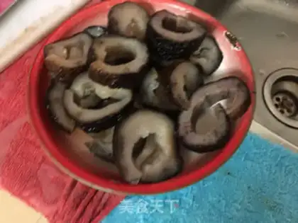 Make Seafood soup step 1