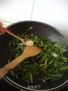 Make Shrimp-covered eggs step 5