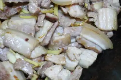 Make Chili fried meat step 4