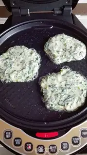 Make Spinach omelet step 7