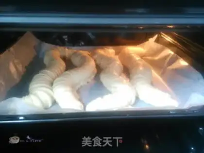 Make caterpillar bread step 9