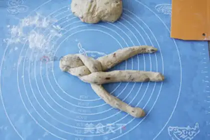 Make raisin braid bread step 8
