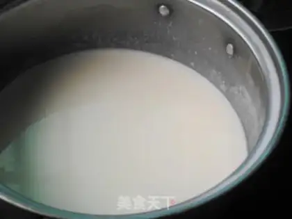 Make Strawberry balls step 1