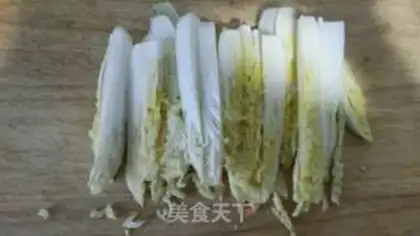 Make Garlic fan dolls step 0