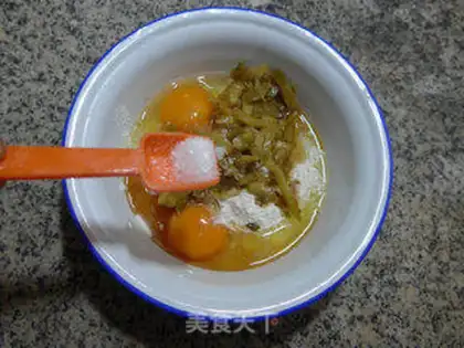 Make Squeeze eggs step 4