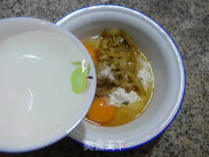 Make Squeeze eggs step 5