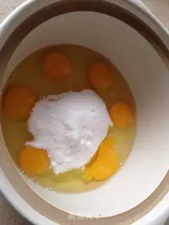 Make French sponge cake step 4