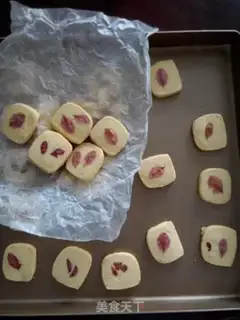Make Peachflower cookies step 7