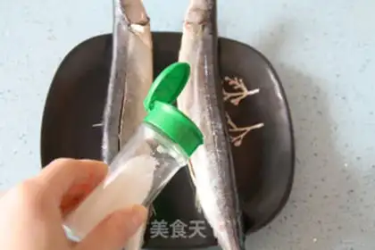 Make Fried swordfish step 4