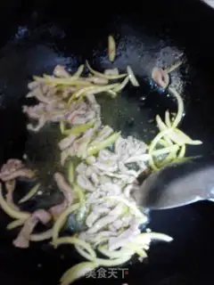 Make Noodle with pepper sauce step 3