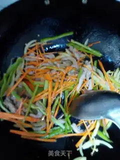 Make Noodle with pepper sauce step 4