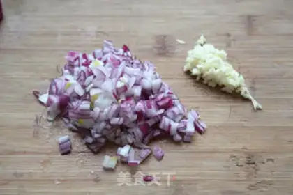 Make Tomato eggs step 1
