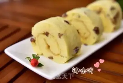 Make Red-tree cake roll step 1