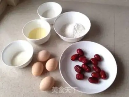 Make Red-tree cake roll step 2