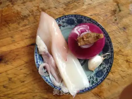 Make Onion roasted squid step 0