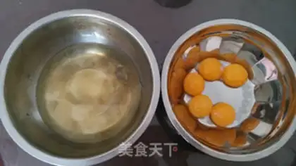 Make SpongeBob roll step 1