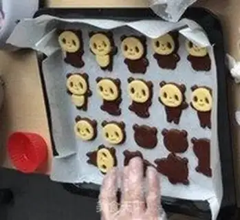Make Panda cookies step 11