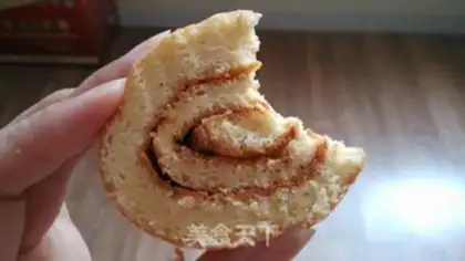 Make SpongeBob roll step 12
