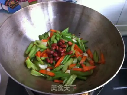 Make The Celery Lily step 7