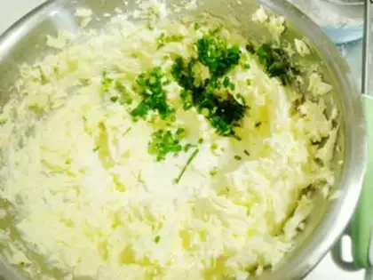 Make Onion cookies step 4