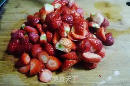 Make Strawberry jam step 1