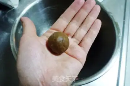 Make Colored chocolate beans step 4