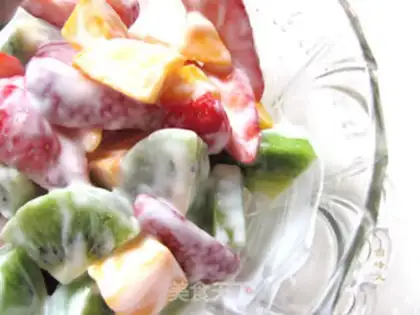 Make Simple yoghurt salad step 6