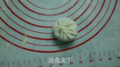 Make Four seasons of mushroom meat buns step 10