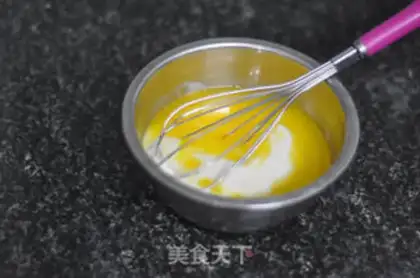 Make Sour cream cake step 3