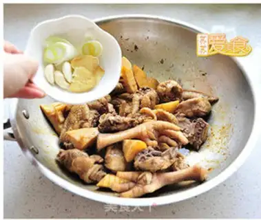 Make The hot, hot chicken step 4