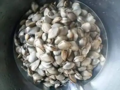 Make Fish bean spicy little clams step 0