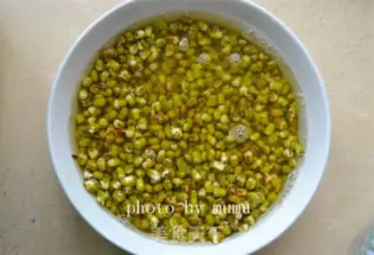 Make Bean sprouts step 0