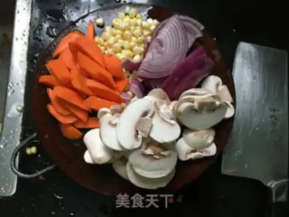Make Spaghetti with salad sauce step 1
