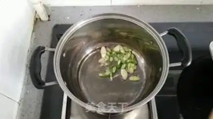 Make Tomato bag of egg noodles step 4