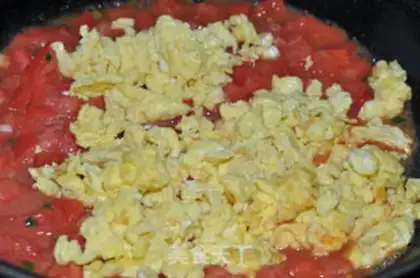 Make Tomato omelet noodles step 15