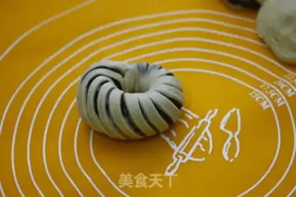 Make Bean roll bread step 8