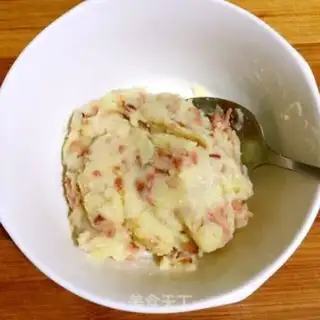 Make Bacon mashed toast step 2