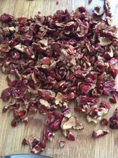 Make Red-tree cake step 1