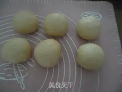 Make caterpillar bread step 4