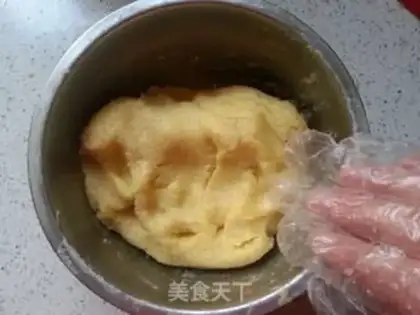 Make Coconut egg yolk step 6